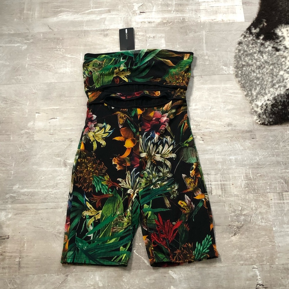 New Strapless romper